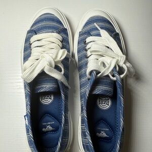 Blue and White Low-Top Sneakers with Suede Finish